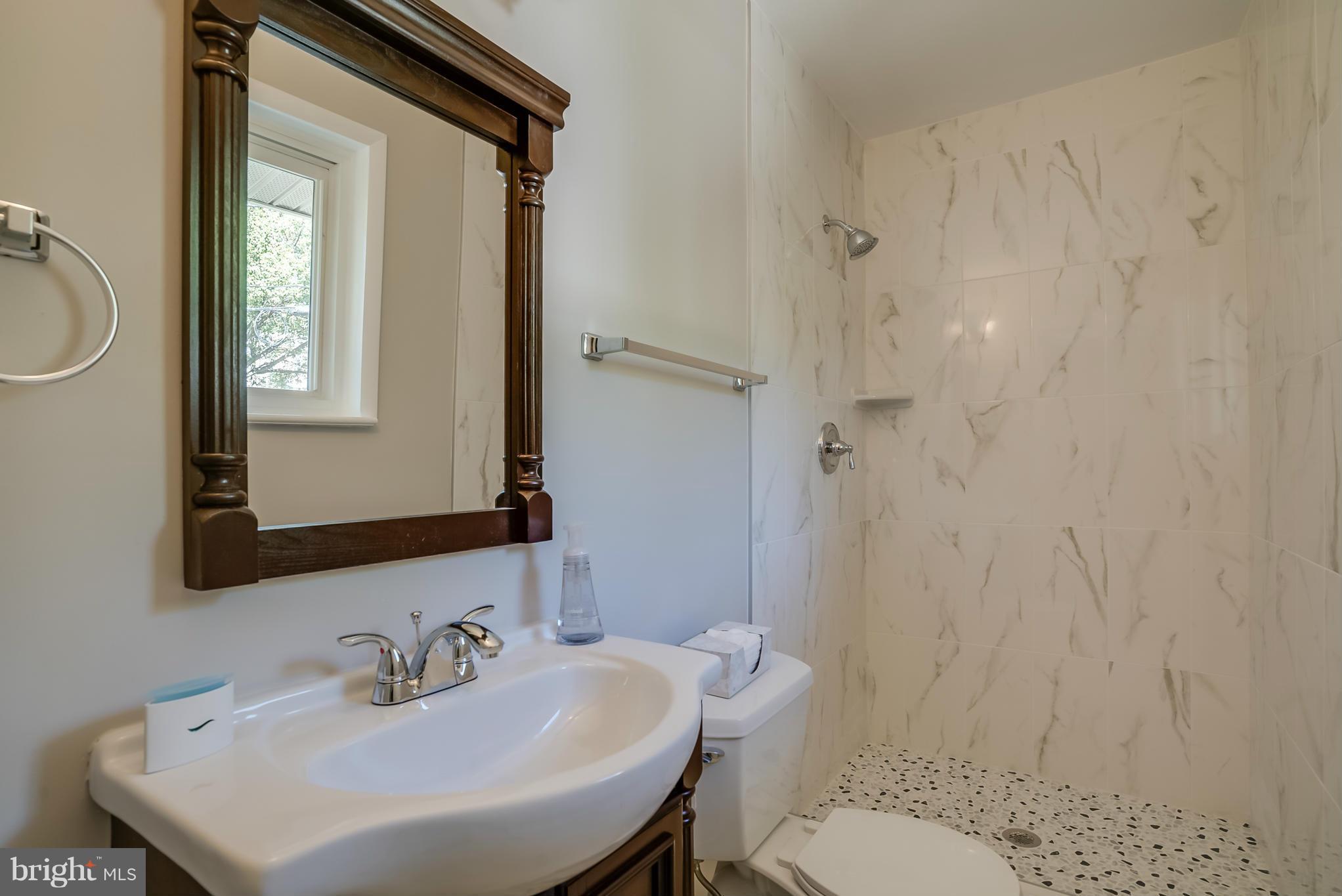 5605 Jason Street Cheverly, MD 20785 - Photo 17 of 30 Master Bath