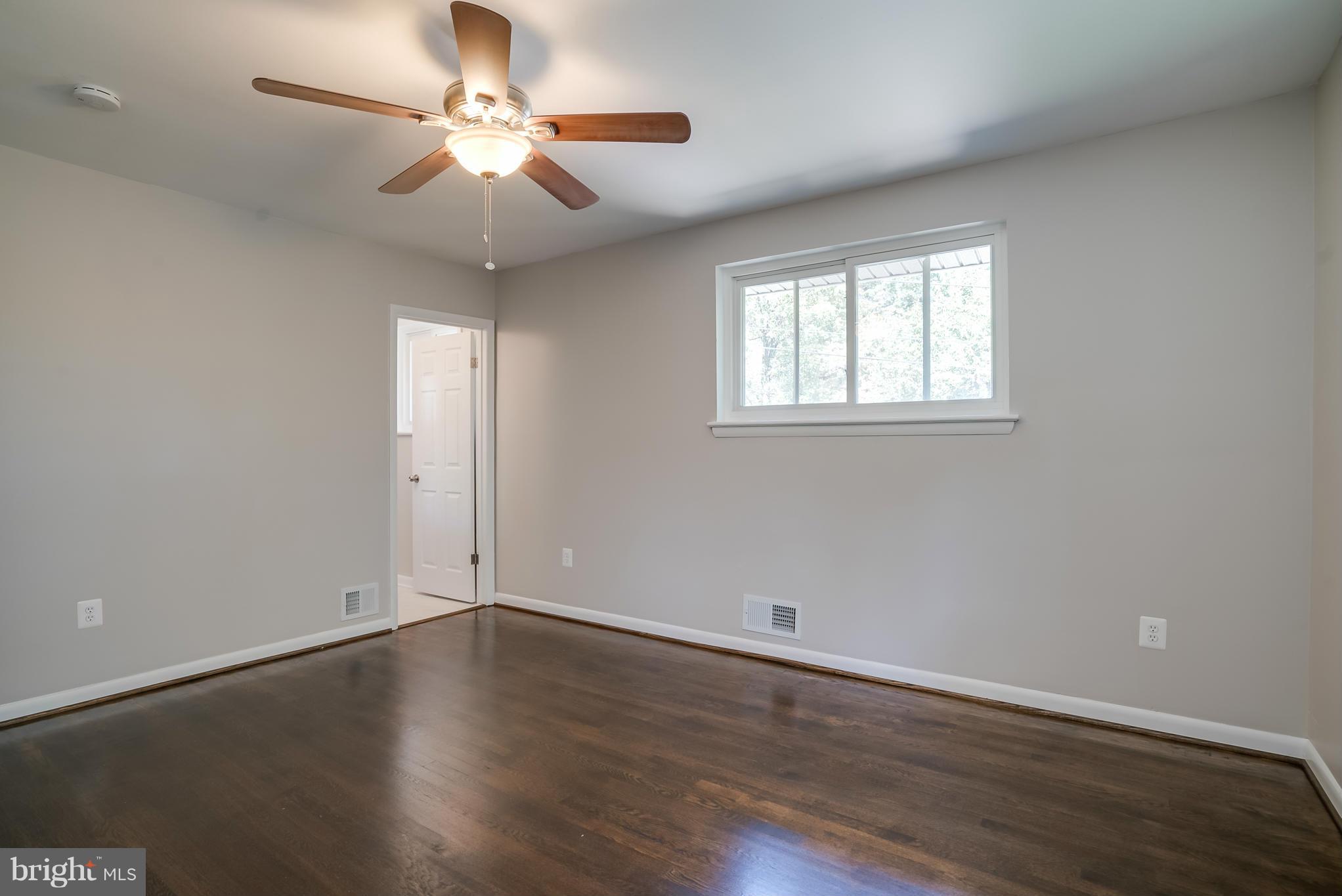5605 Jason Street Cheverly, MD 20785 - Photo 18 of 30 3rd Bedroom - Upper Level