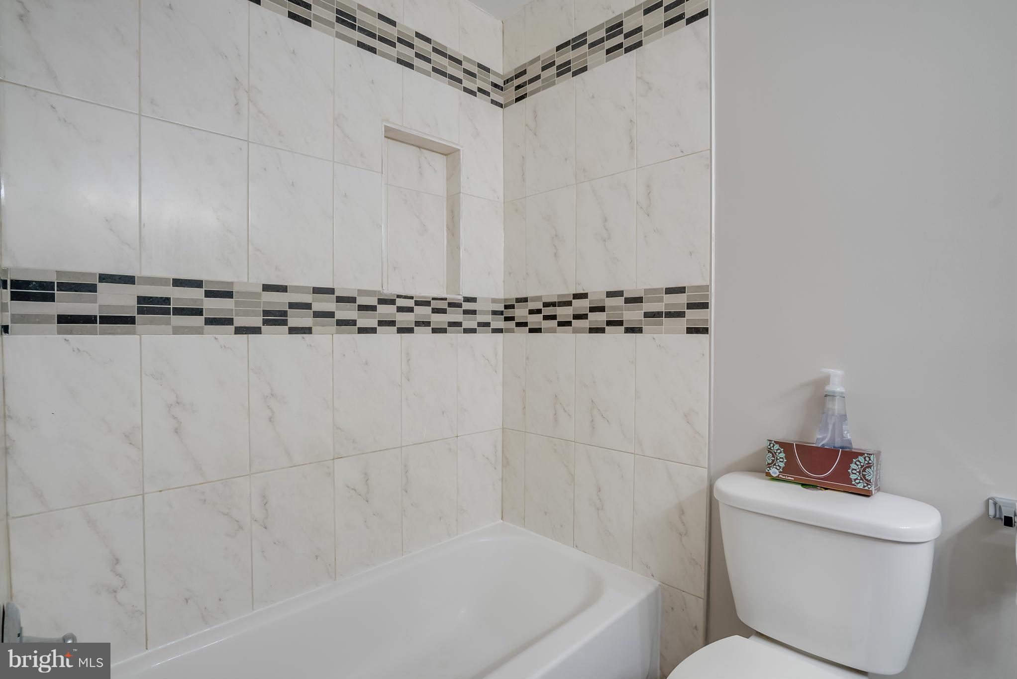 5605 Jason Street Cheverly, MD 20785 - Photo 21 of 30 Upper Level Bath
