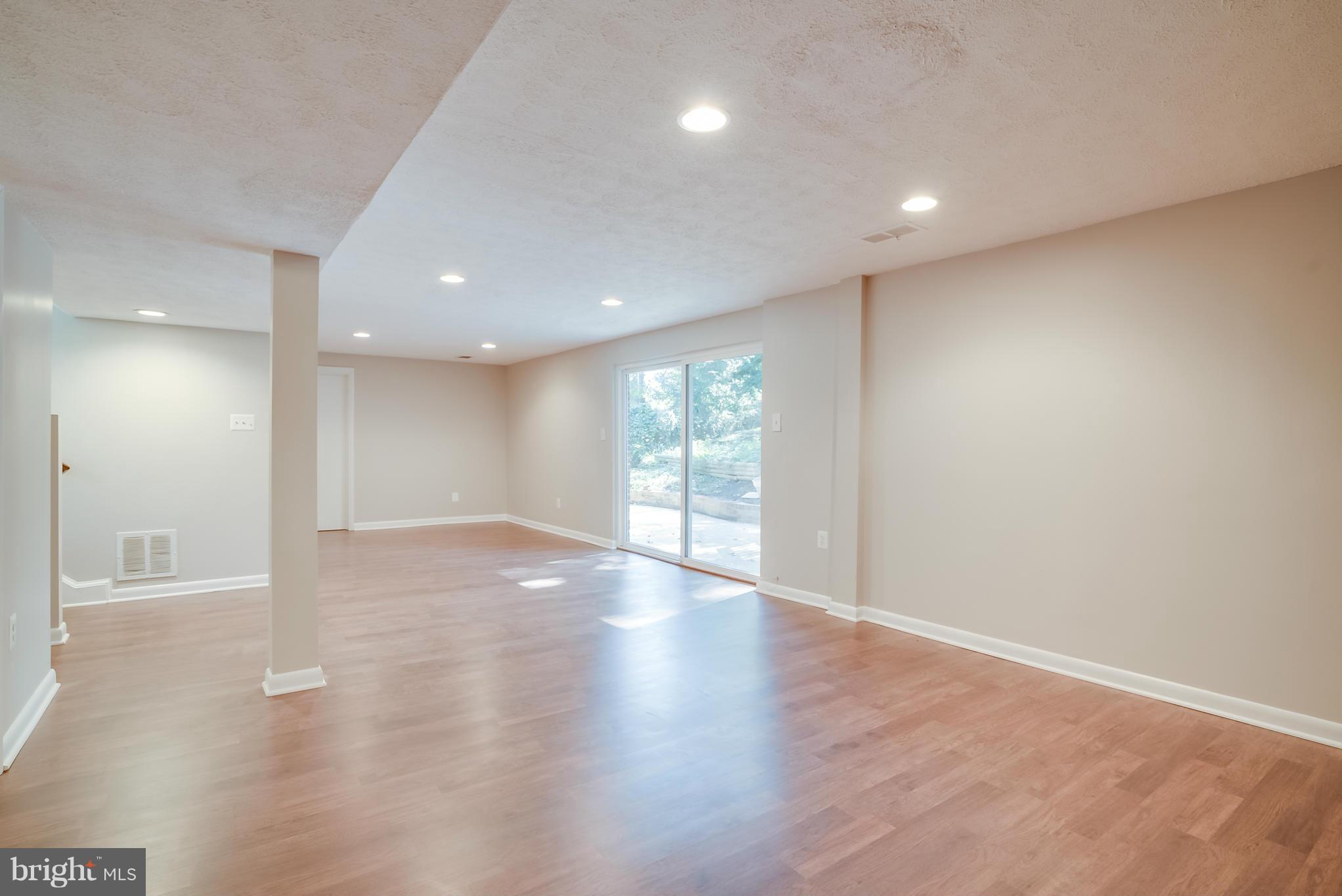 5605 Jason Street Cheverly, MD 20785 - Photo 27 of 30 2nd Living Room