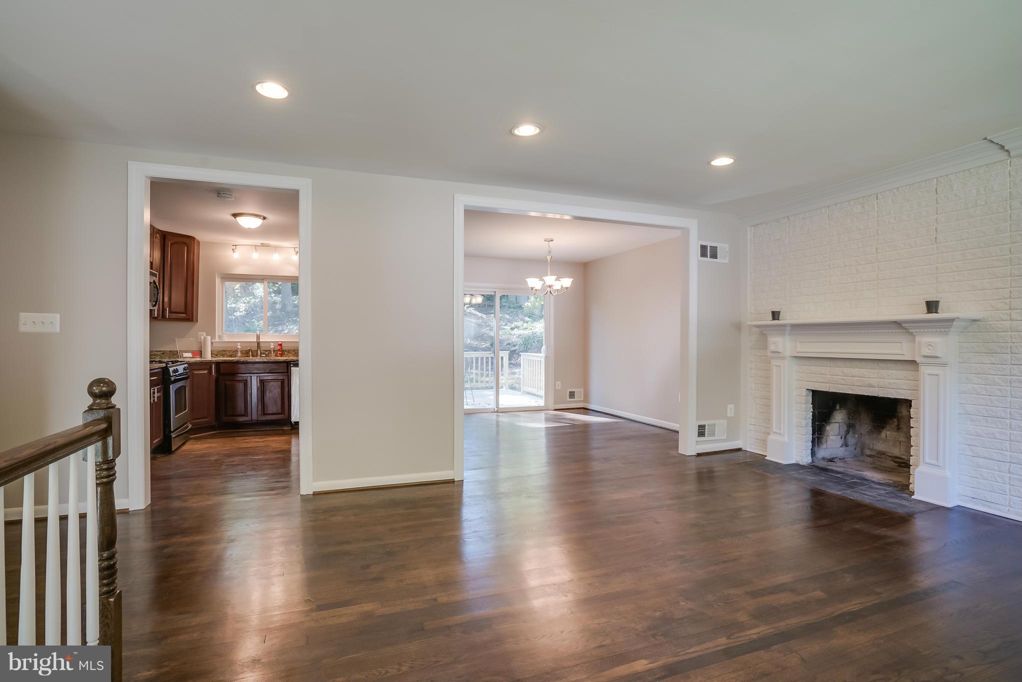 5605 Jason Street Cheverly, MD 20785 - Photo 9 of 30 Living Room