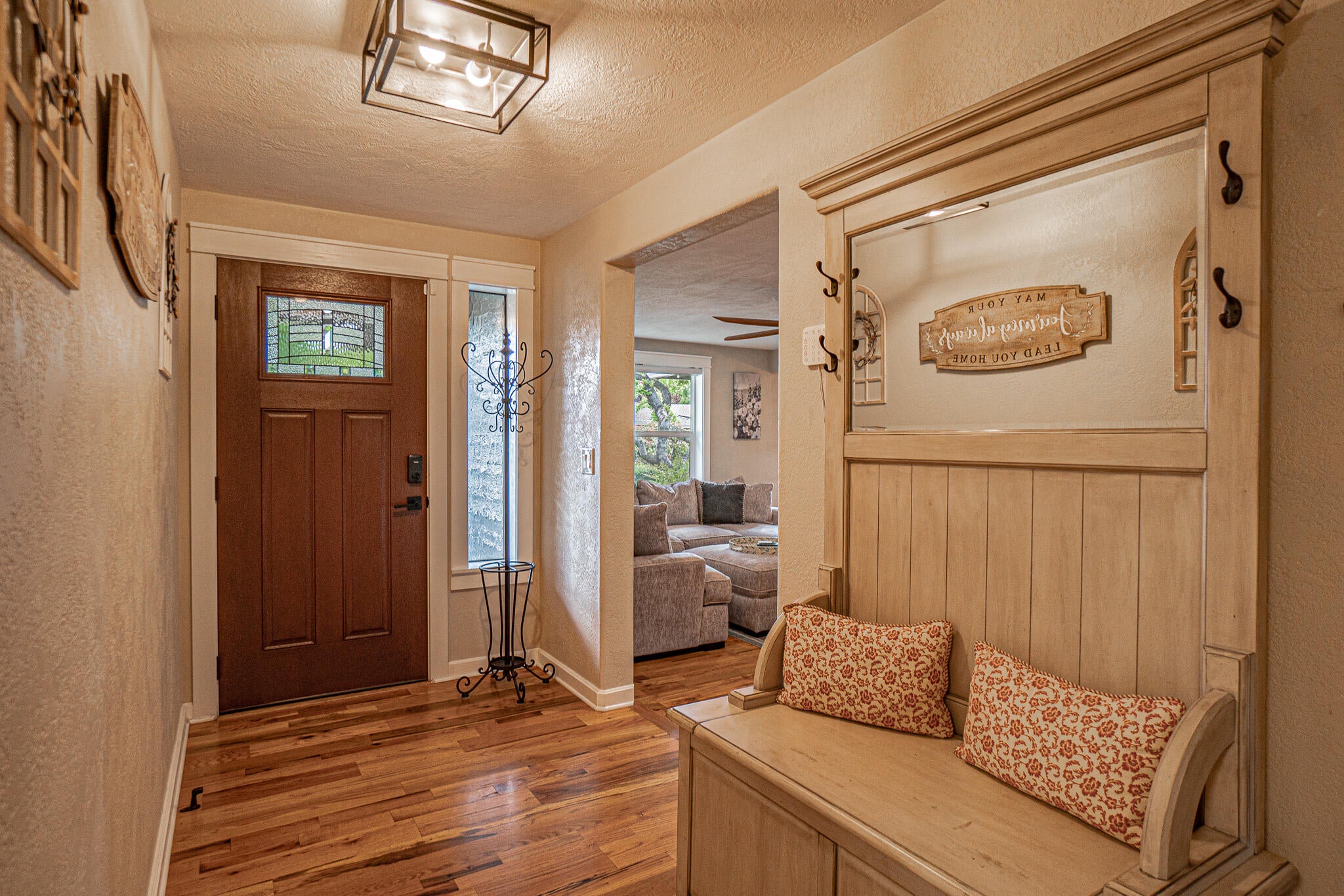2669 Roberts Road Medford, OR 97504 - Photo 9 of 33 DSC08236-HDR