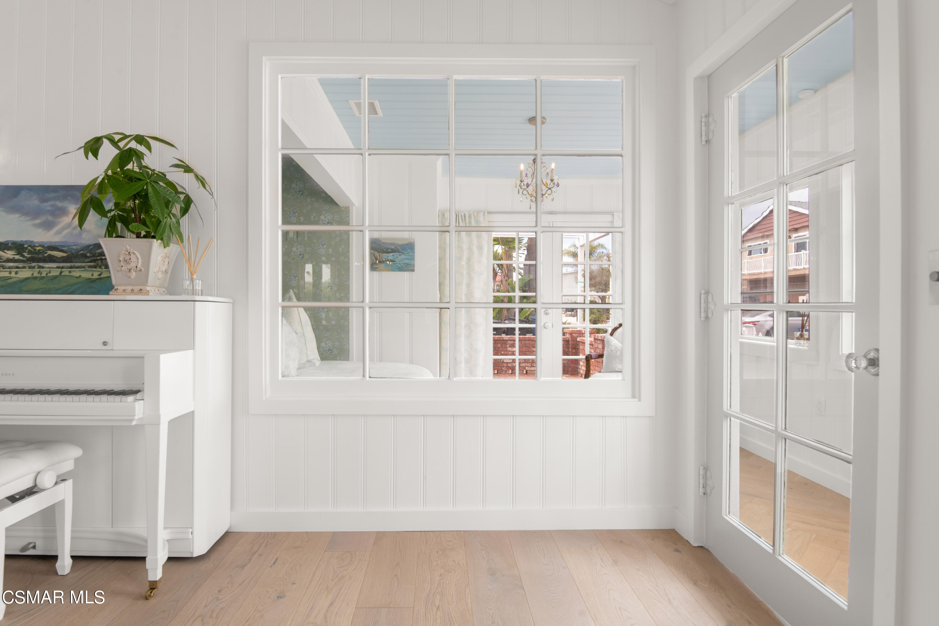 132 Santa Rosa Avenue Oxnard, CA 93035 - Photo 5 of 28 a view of an empty room with a window