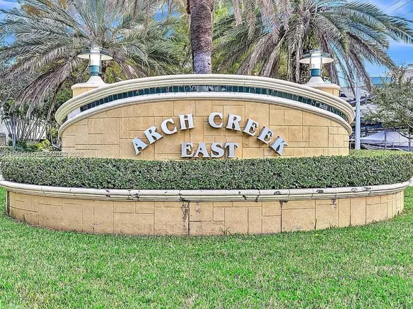 $1,700 | 2450 Northeast 135th Street, Unit 103, North Miami, FL 33181