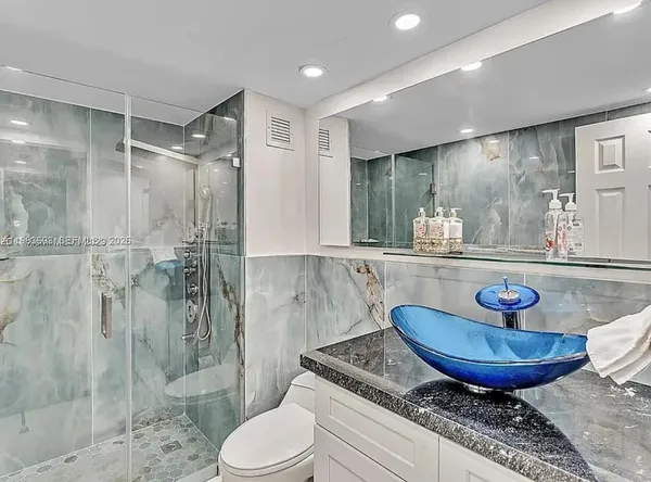 $1,700 | 2450 Northeast 135th Street, Unit 103, North Miami, FL 33181