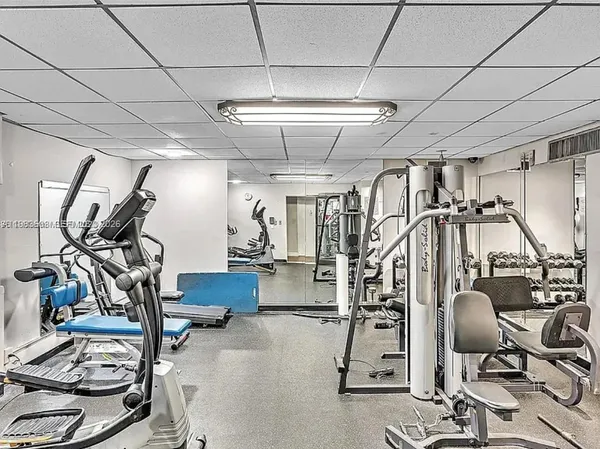 $1,700 | 2450 Northeast 135th Street, Unit 103, North Miami, FL 33181