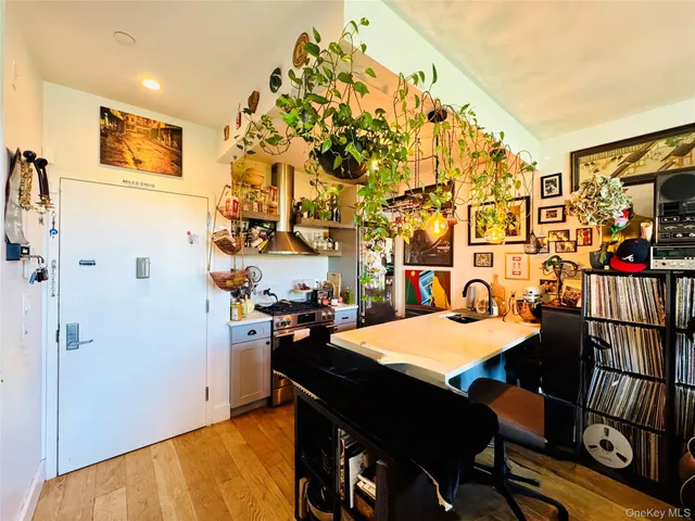 $2,999 | 129 Stockholm Street, Unit 4R | Bushwick