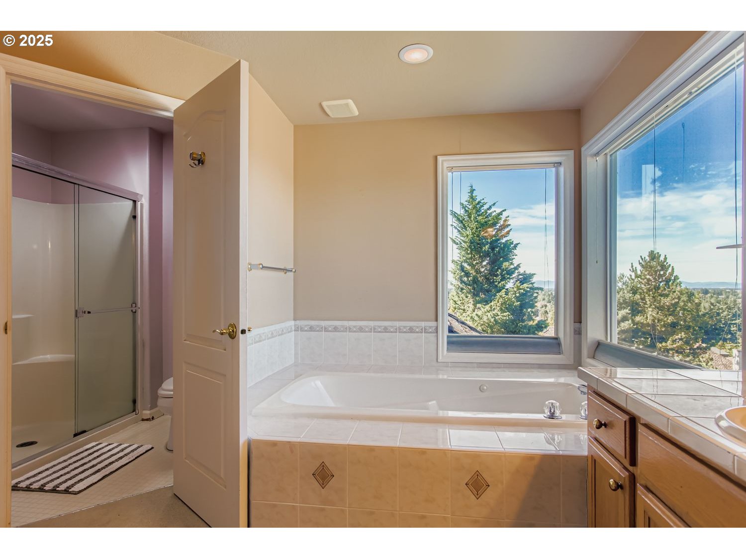 6340 Southwest 166th Place Beaverton, OR 97007 - Photo 15 of 26