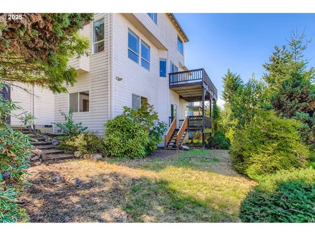 $738,000 | 6340 Southwest 166th Place, Beaverton, OR 97007