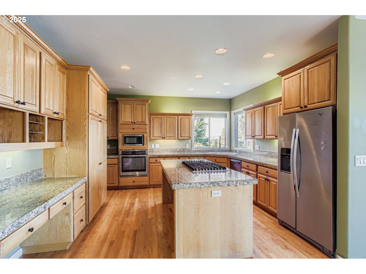 6340 Southwest 166th Place Beaverton, OR 97007 - Photo 7 of 26