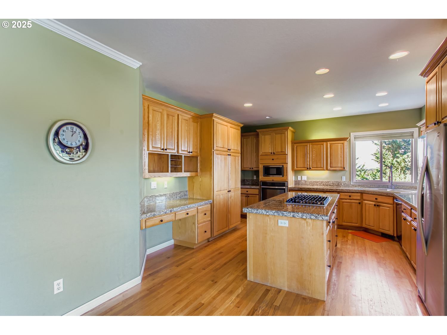 6340 Southwest 166th Place Beaverton, OR 97007 - Photo 8 of 26