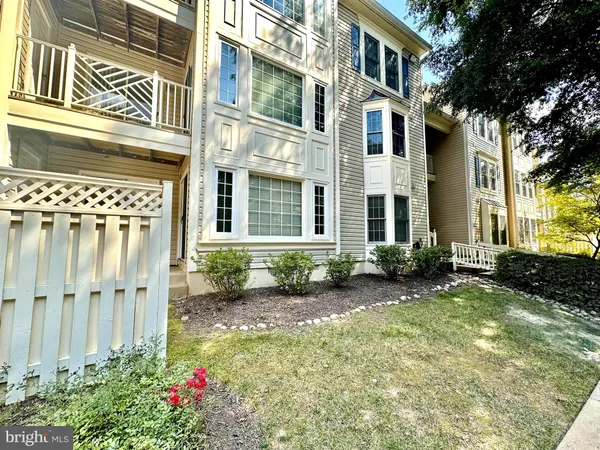 $2,450 | 12245 Fairfield House Drive, Unit 403A, Fairfax, VA 22033