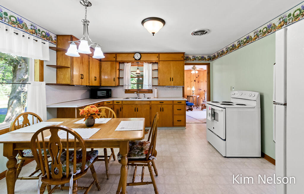 7692 South 80th Avenue Rothbury, MI 49452 - Photo 11 of 39 7692S.80th-12LoRes