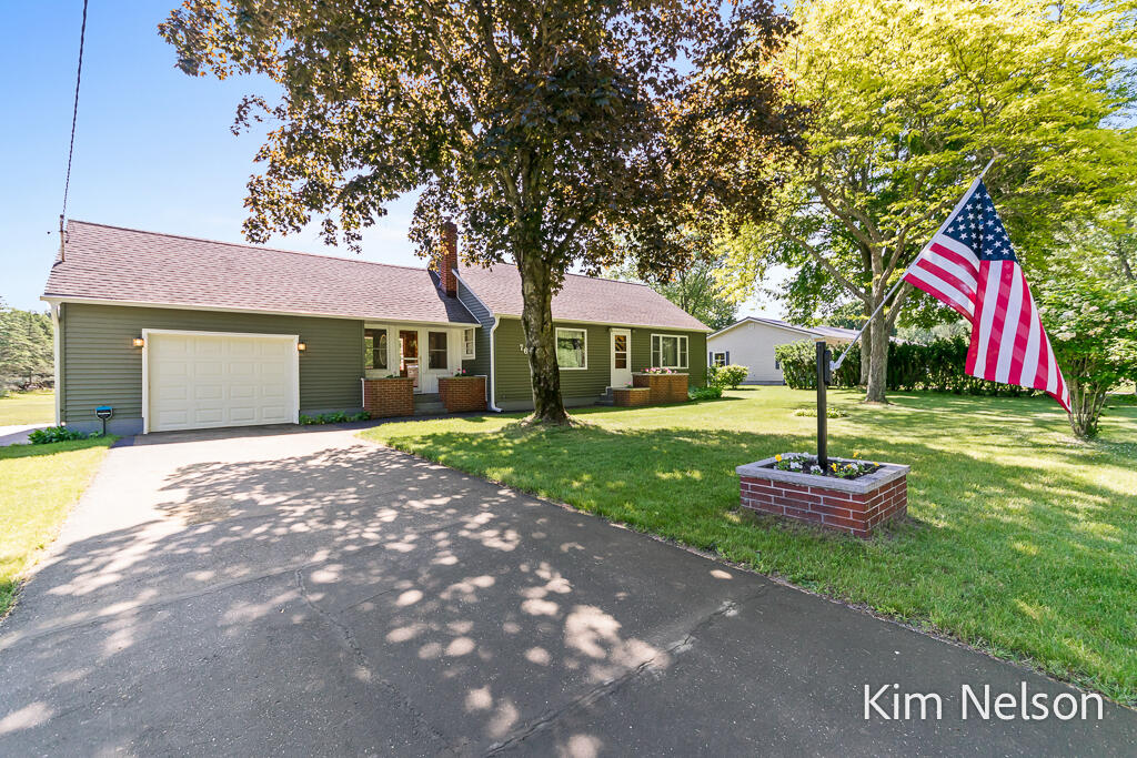 7692 South 80th Avenue Rothbury, MI 49452 - Photo 4 of 39 7692S.80th-3LoRes
