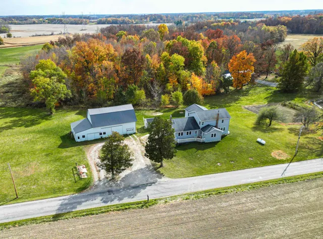 $529,900 | 2389 South Whitley Road, Columbia City, IN 46725