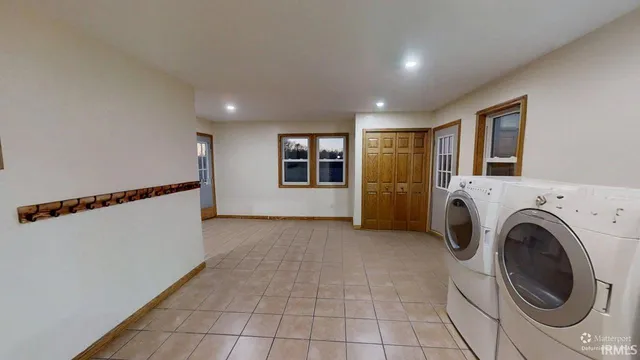 $529,900 | 2389 South Whitley Road, Columbia City, IN 46725