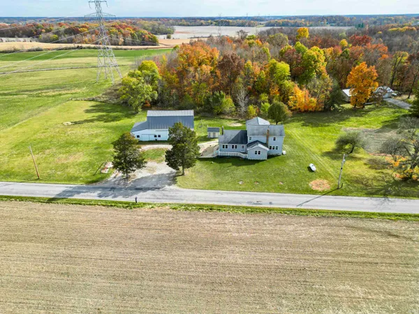 $529,900 | 2389 South Whitley Road, Columbia City, IN 46725