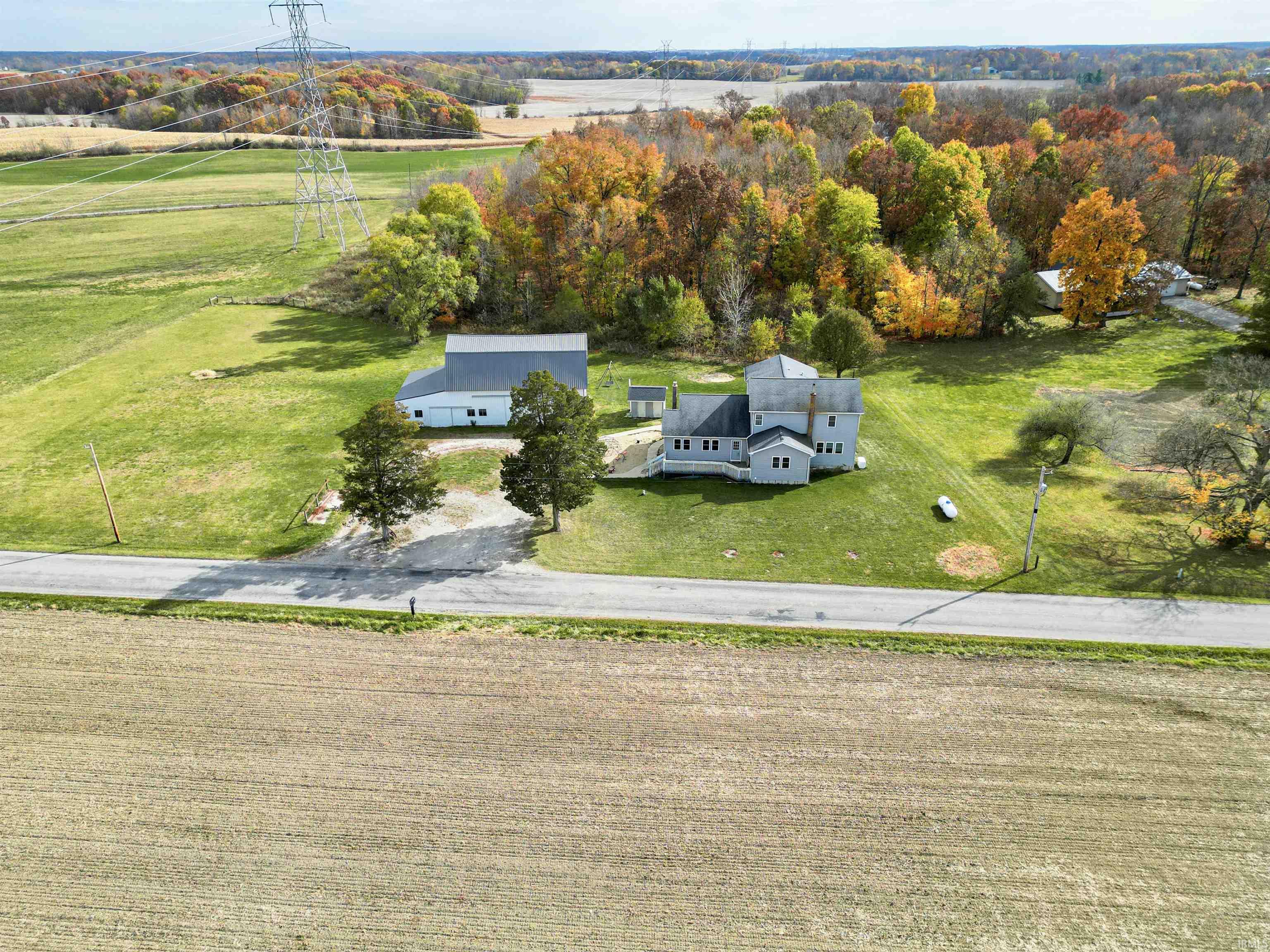 2389 South Whitley Road Columbia City, IN 46725 - Photo 2 of 35