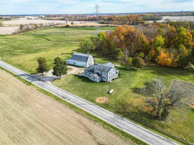 $529,900 | 2389 South Whitley Road, Columbia City, IN 46725