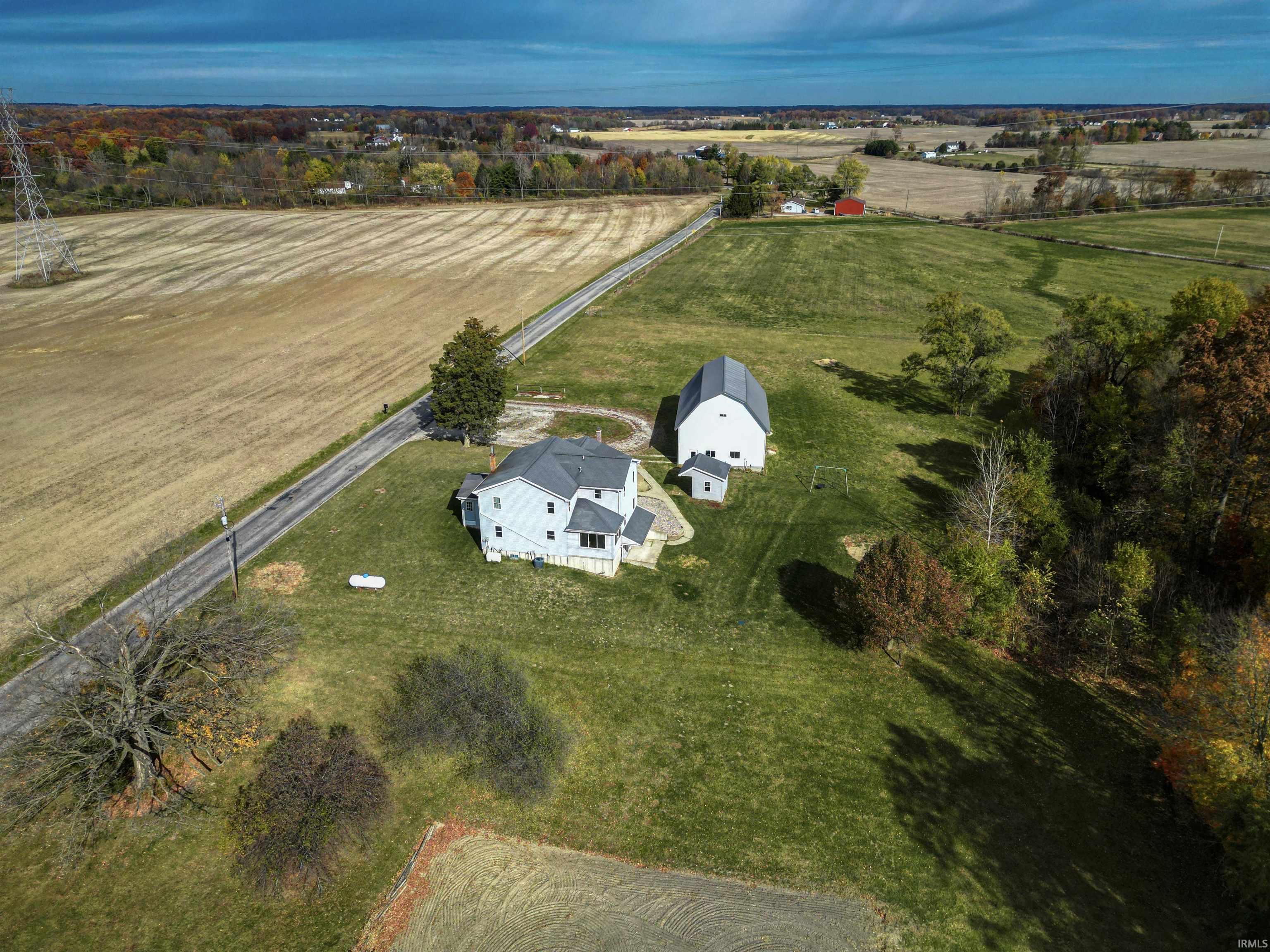 2389 South Whitley Road Columbia City, IN 46725 - Photo 4 of 35