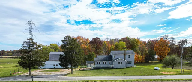 $529,900 | 2389 South Whitley Road, Columbia City, IN 46725