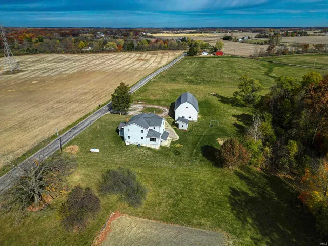 $529,900 | 2389 South Whitley Road, Columbia City, IN 46725