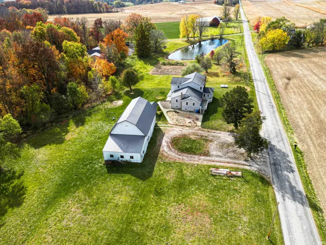 $529,900 | 2389 South Whitley Road, Columbia City, IN 46725