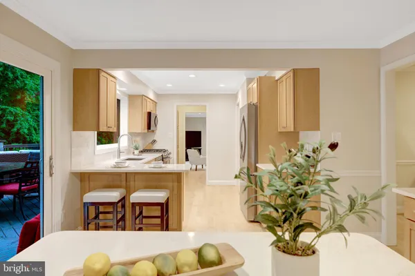 $1,600,000 | 2006 Carriage Court, Vienna, VA 22181