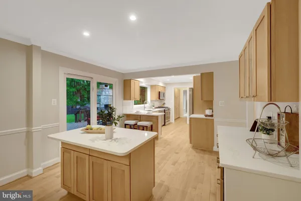 $1,600,000 | 2006 Carriage Court, Vienna, VA 22181