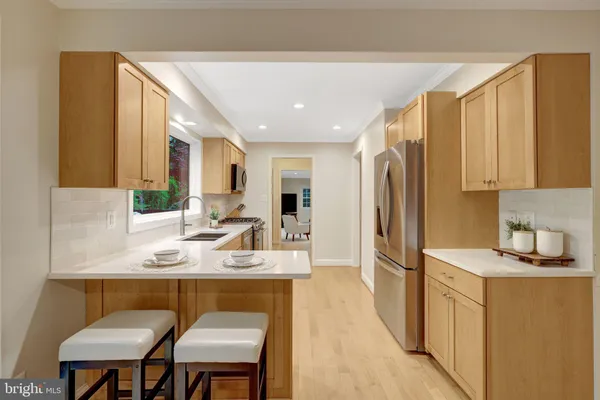 $1,600,000 | 2006 Carriage Court, Vienna, VA 22181