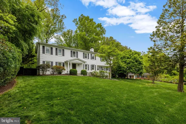 $1,600,000 | 2006 Carriage Court, Vienna, VA 22181