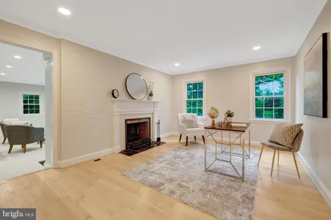 $1,600,000 | 2006 Carriage Court, Vienna, VA 22181