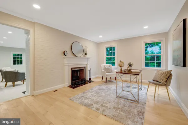 $1,600,000 | 2006 Carriage Court, Vienna, VA 22181