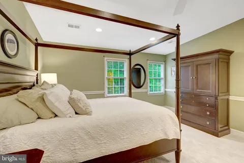 $1,600,000 | 2006 Carriage Court, Vienna, VA 22181