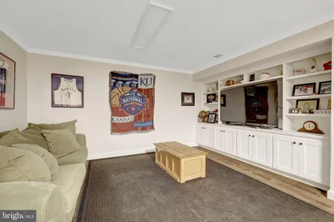 $1,600,000 | 2006 Carriage Court, Vienna, VA 22181