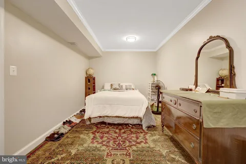 $1,600,000 | 2006 Carriage Court, Vienna, VA 22181