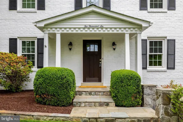 $1,600,000 | 2006 Carriage Court, Vienna, VA 22181