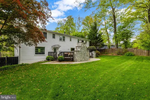 $1,600,000 | 2006 Carriage Court, Vienna, VA 22181
