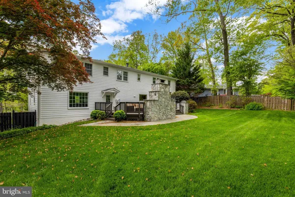 $1,600,000 | 2006 Carriage Court, Vienna, VA 22181