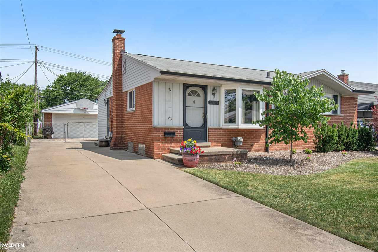 18049 Rainbow Road Fraser, MI 48026 - Photo 2 of 25