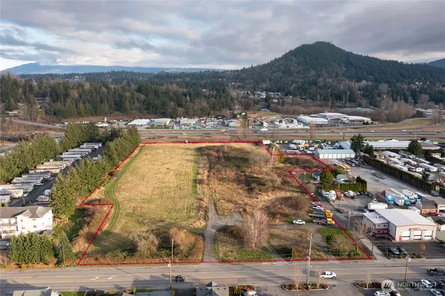 $1,999,999 | 2318 Old Highway 99 South Road, Mount Vernon, WA 98273