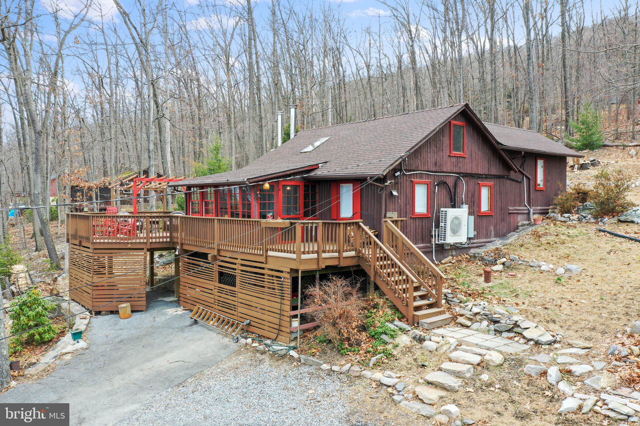 412 Valley View Road Harpers Ferry, WV 25425 - Photo 3 of 39 a small house with a outdoor space