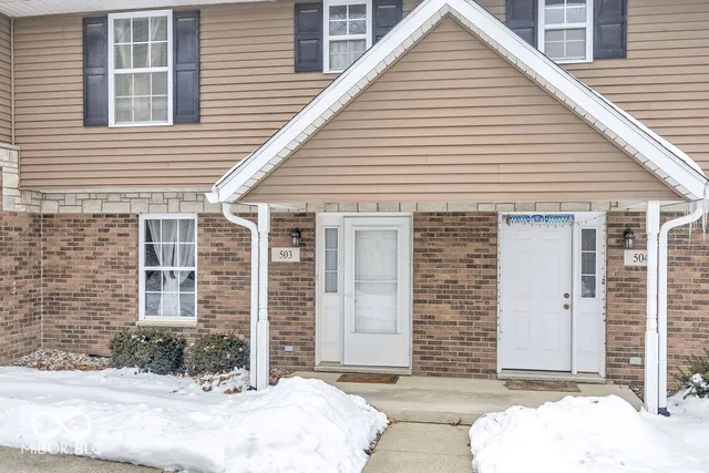 $210,000 | 1250 West Adams Hill Circle, Unit 503, Bloomington, IN 47403