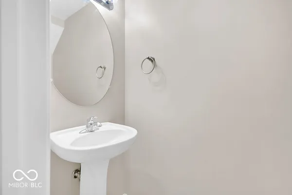 $210,000 | 1250 West Adams Hill Circle, Unit 503, Bloomington, IN 47403