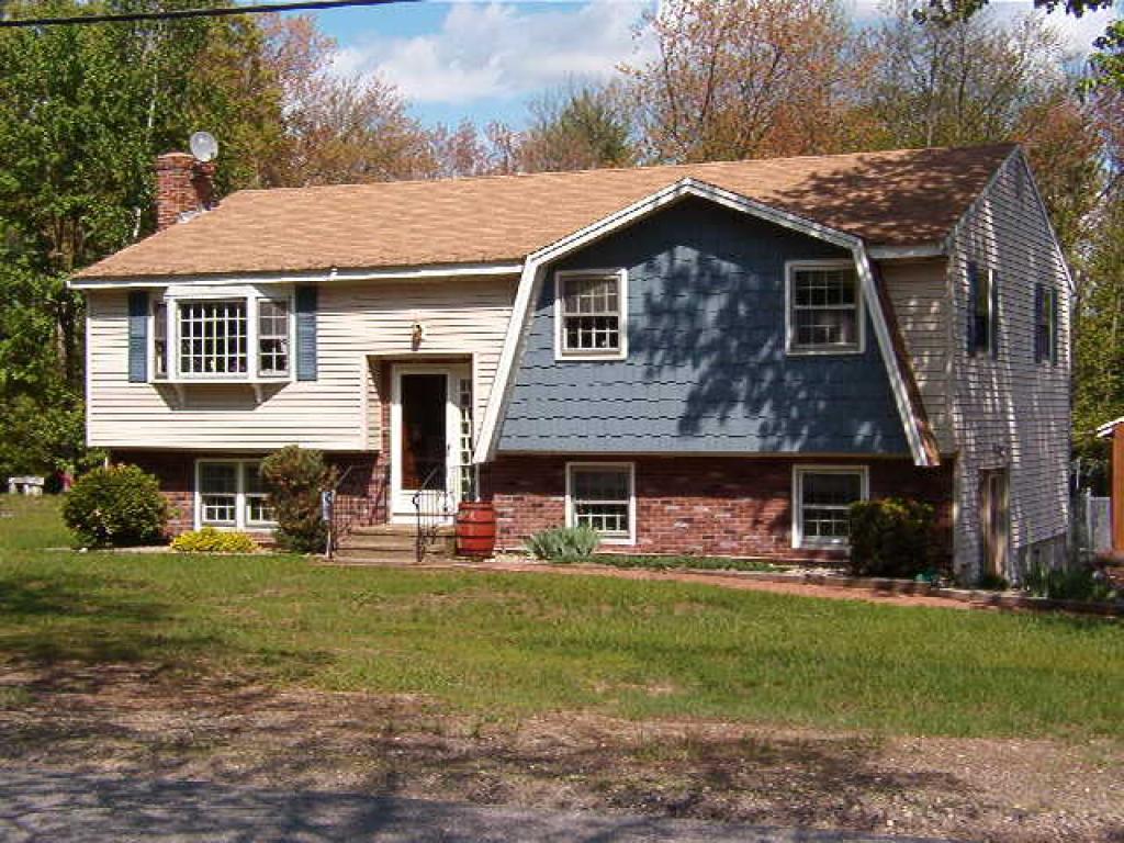 72 Chase Road Londonderry, NH 03053 - Photo 2 of 20