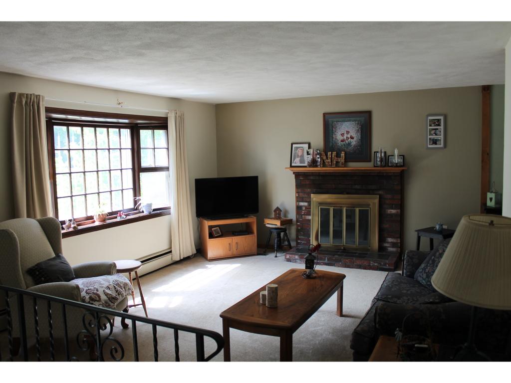 72 Chase Road Londonderry, NH 03053 - Photo 5 of 20