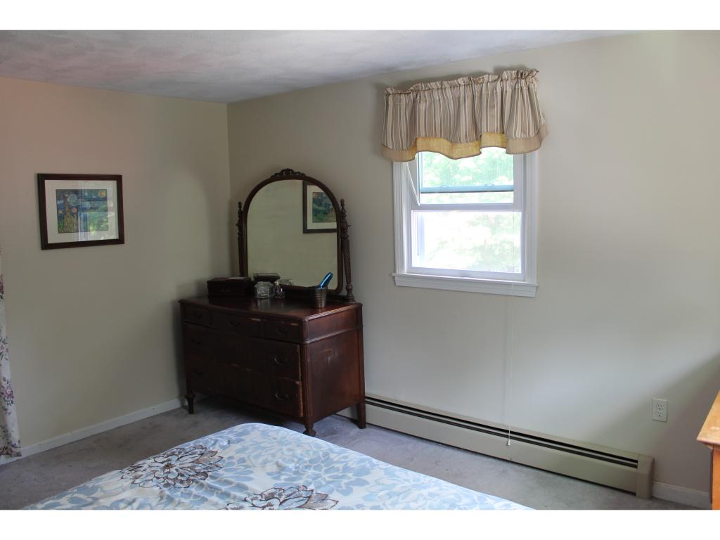 72 Chase Road Londonderry, NH 03053 - Photo 9 of 20