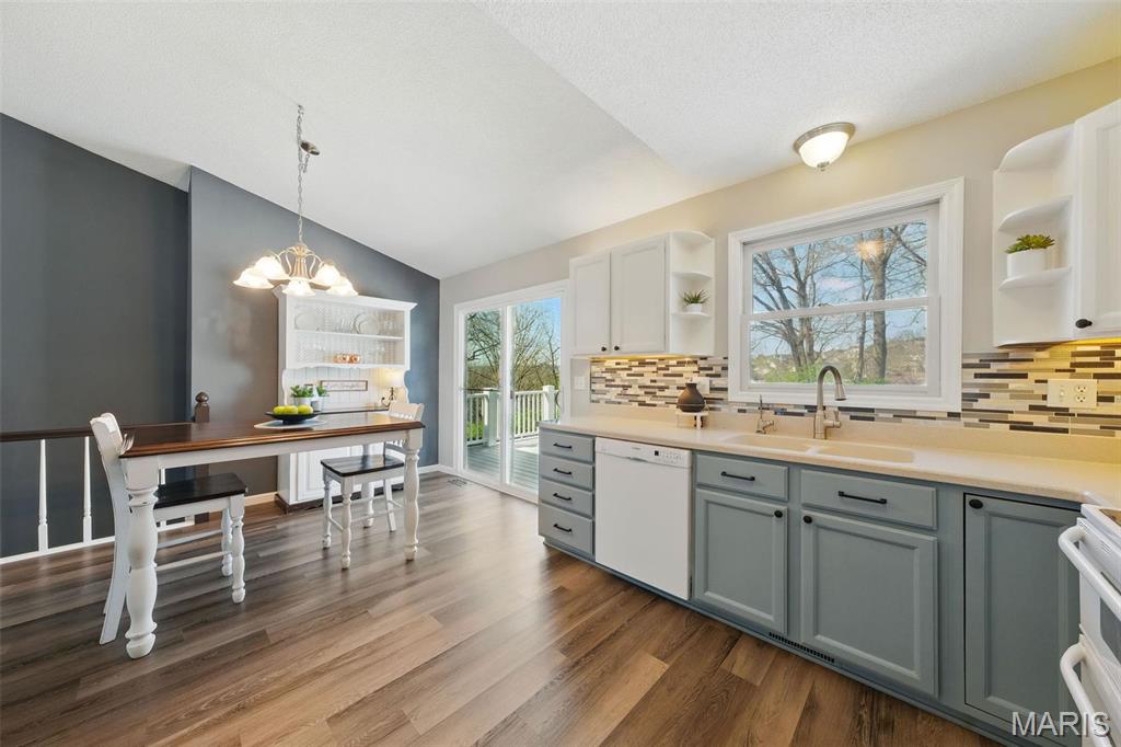 40 Muir Street Eureka, MO 63025 - Photo 15 of 39