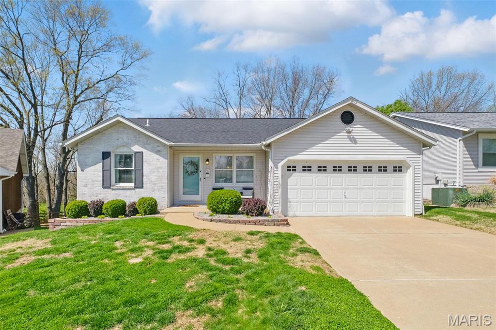 40 Muir Street Eureka, MO 63025 - Photo 2 of 39