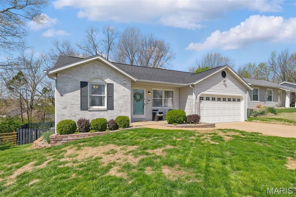 40 Muir Street Eureka, MO 63025 - Photo 3 of 39